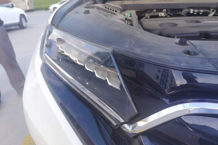 Used Honda UR-V 2020 370TURBO Two-Wheel Drive Luxury Edition Right Front Headlight