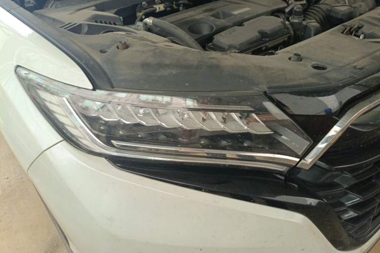 Used Honda UR-V 2020 370TURBO Two-Wheel Drive Luxury Edition Right Front Headlight