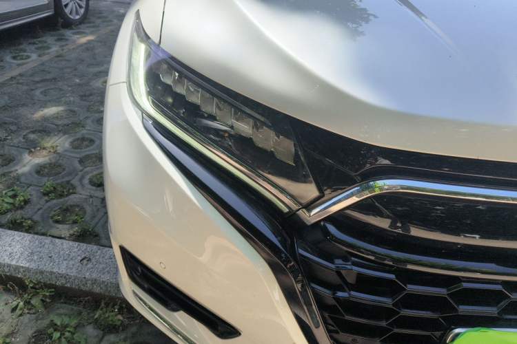 Used Honda UR-V 2020 370TURBO Two-Wheel Drive Luxury Edition Right Front Headlight