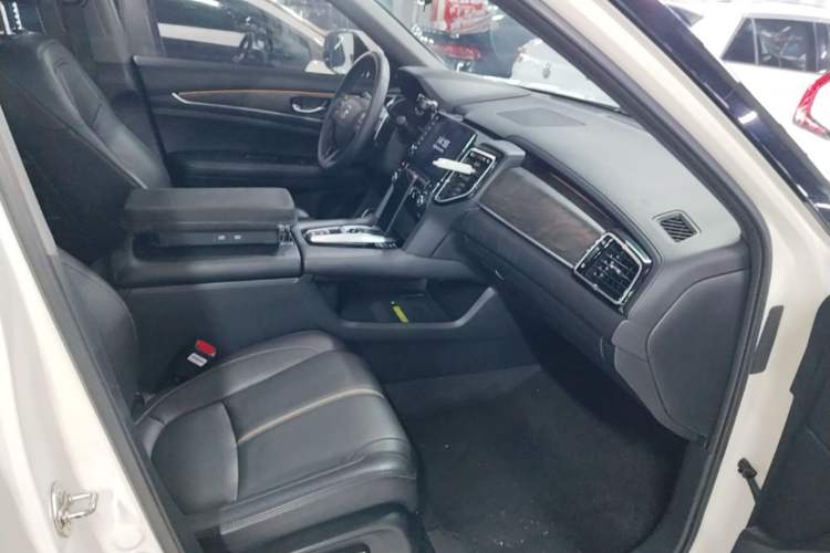 Used Honda UR-V 2020 370TURBO Two-Wheel Drive Luxury Edition Right Front Seat