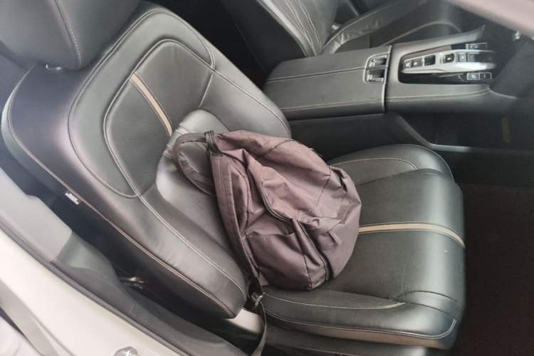Used Honda UR-V 2020 370TURBO Four-Wheel Drive Prestige Edition Right Front Seat