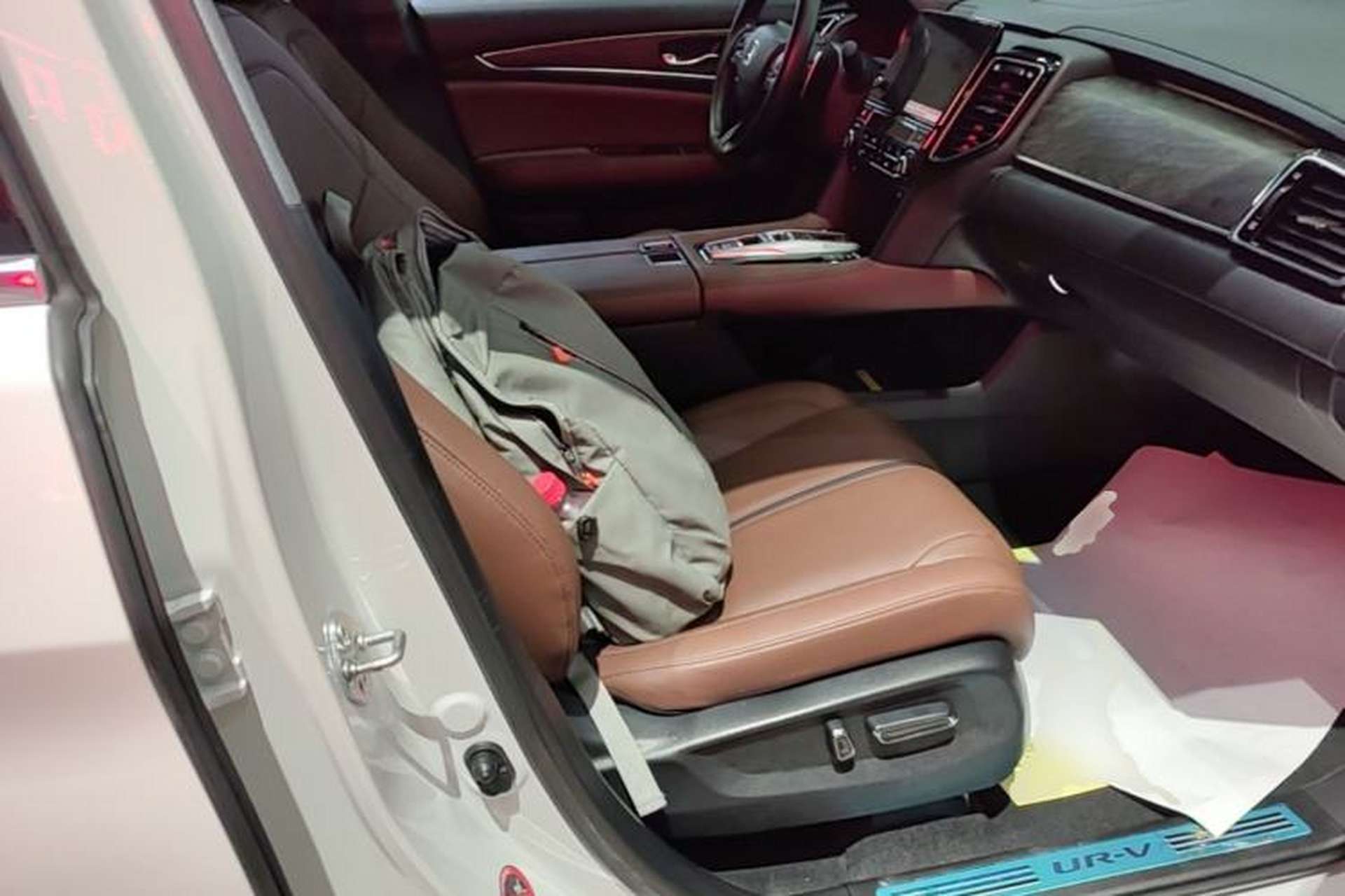 Used Honda UR-V 2020 370TURBO Four-Wheel Drive Prestige Edition Right Front Seat