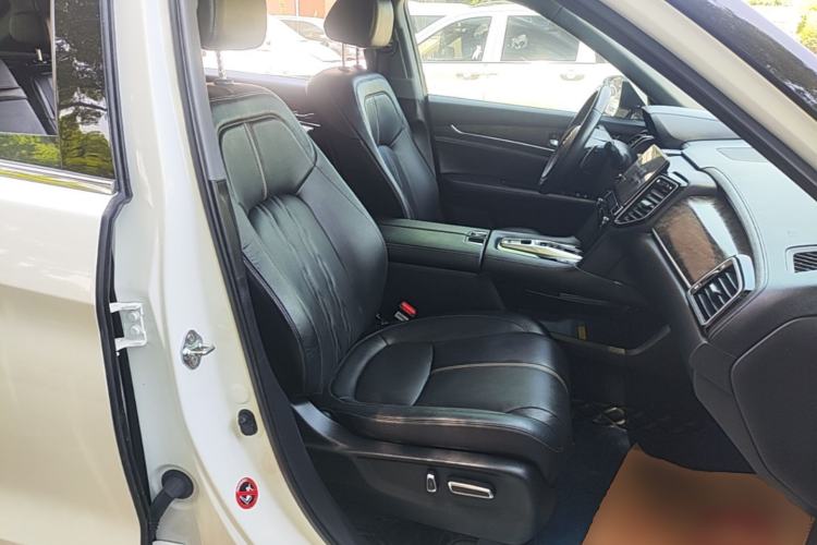 Used Honda UR-V 2020 370TURBO Two-Wheel Drive Luxury Edition Right Front Seat