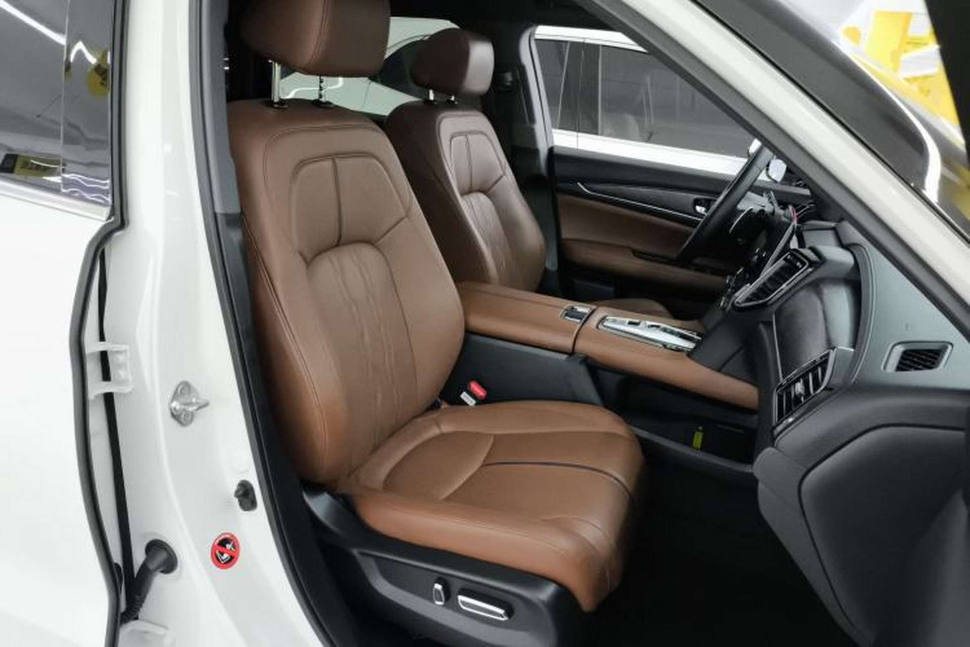 Used Honda UR-V 2020 370TURBO Two-Wheel Drive Luxury Edition Right Front Seat