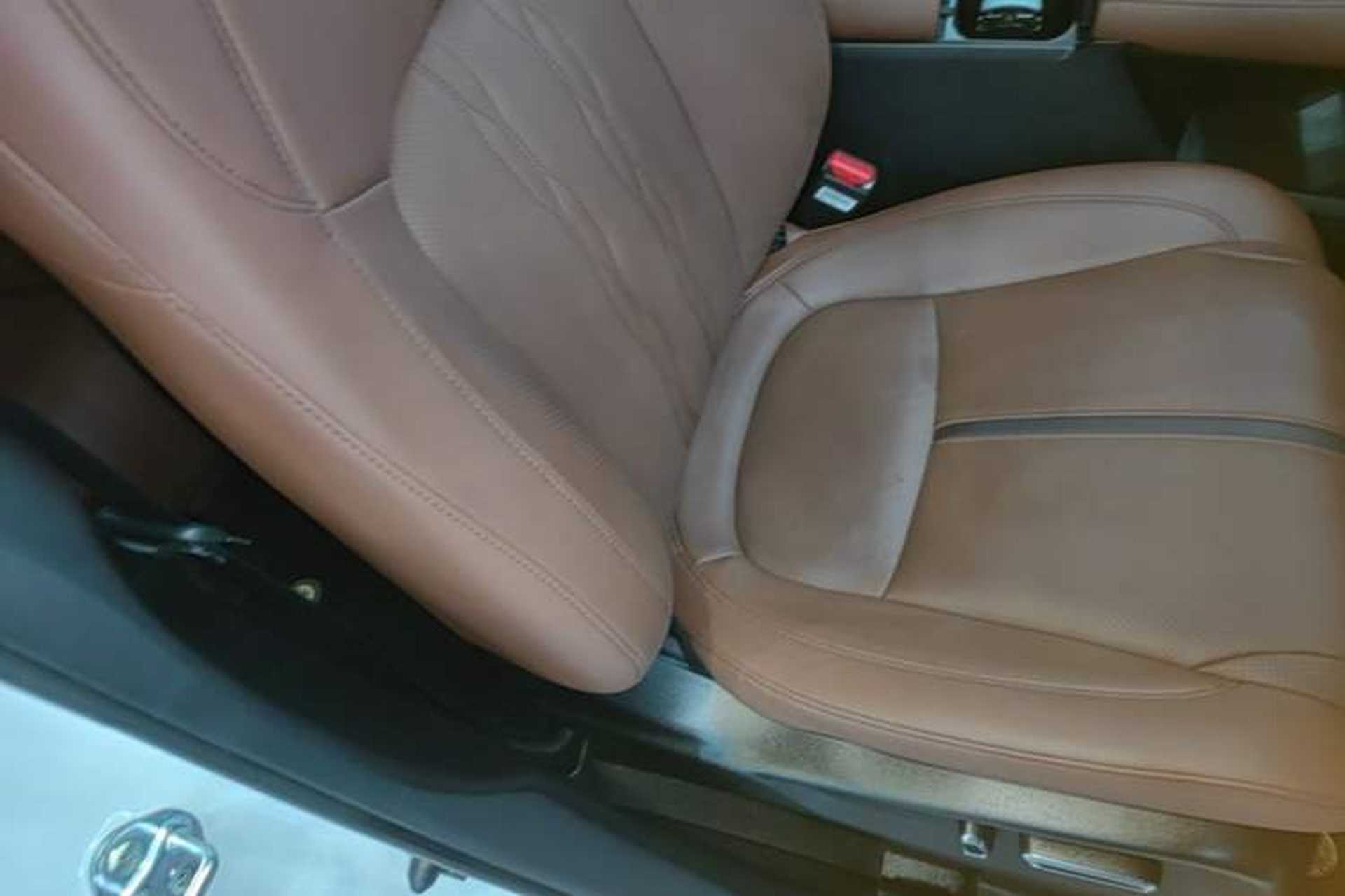 Used Honda UR-V 2020 370TURBO Two-Wheel Drive Luxury Edition Right Front Seat