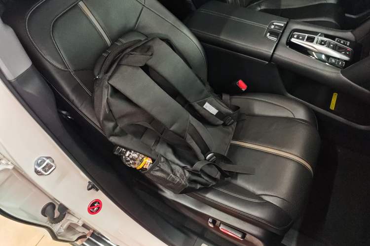 Used Honda UR-V 2020 370TURBO Two-Wheel Drive Luxury Edition Right Front Seat