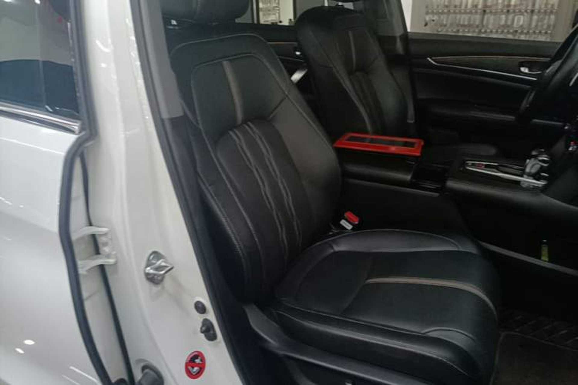 Used Honda UR-V 2020 240TURBO Front-Wheel Drive Elegant Edition Right Front Seat