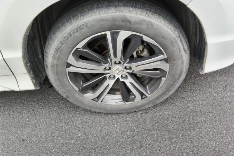 Used Honda UR-V 2020 240TURBO Two-Wheel Drive Zhiyue Version Right Front Wheel Hub