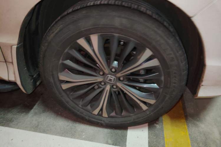 Used Honda UR-V 2020 370TURBO Two-Wheel Drive Luxury Edition Right Front Wheel Hub
