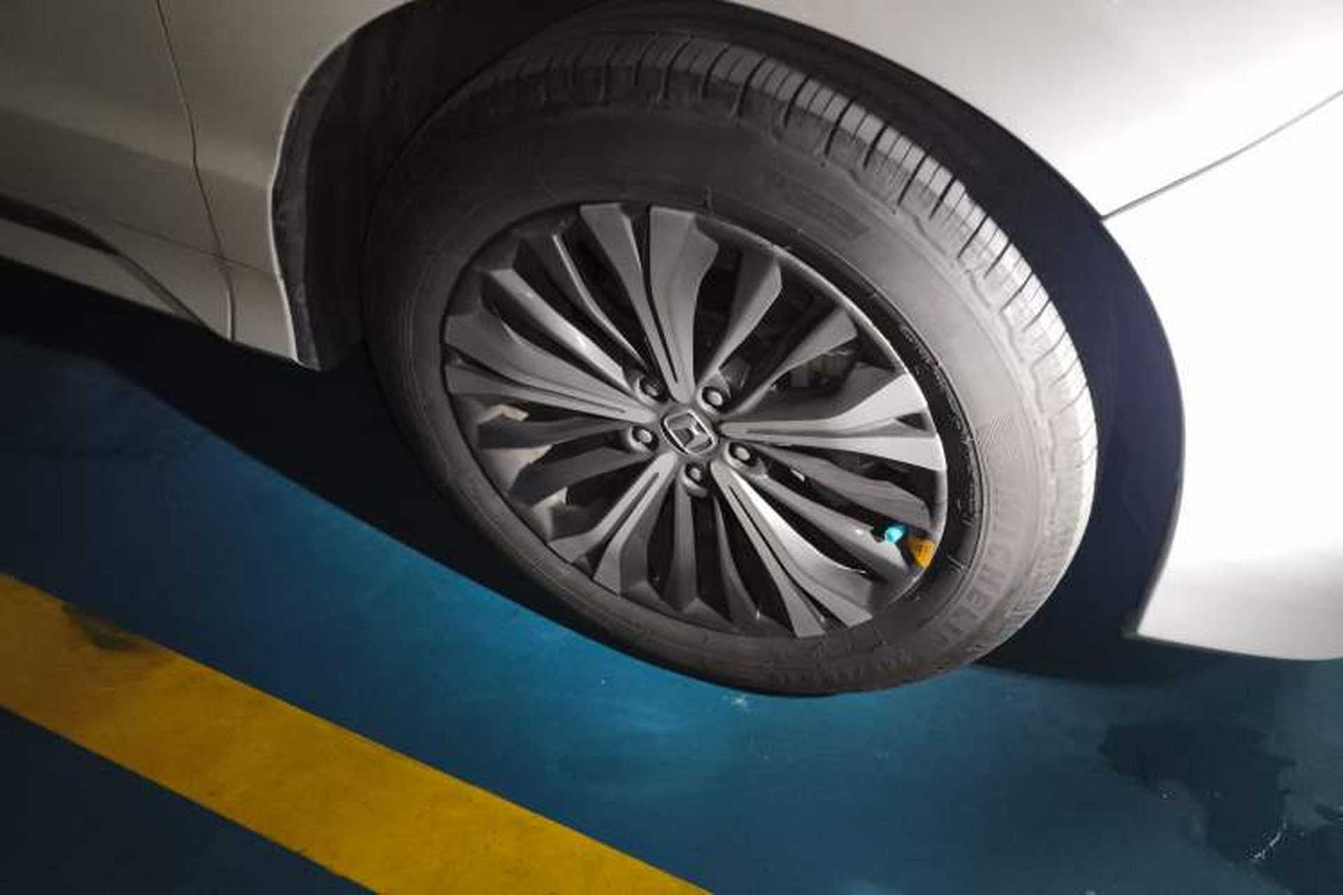 Used Honda UR-V 2020 370TURBO Two-Wheel Drive Luxury Edition Right Front Wheel Hub