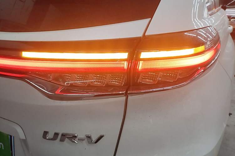 Used Honda UR-V 2020 240TURBO Two-Wheel Drive Zhiyue Version Right Rear Taillight