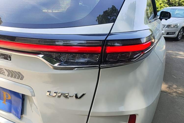 Used Honda UR-V 2020 370TURBO Two-Wheel Drive Luxury Edition Right Rear Taillight