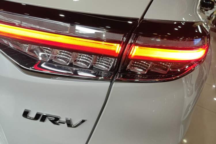 Used Honda UR-V 2020 370TURBO Two-Wheel Drive Luxury Edition Right Rear Taillight
