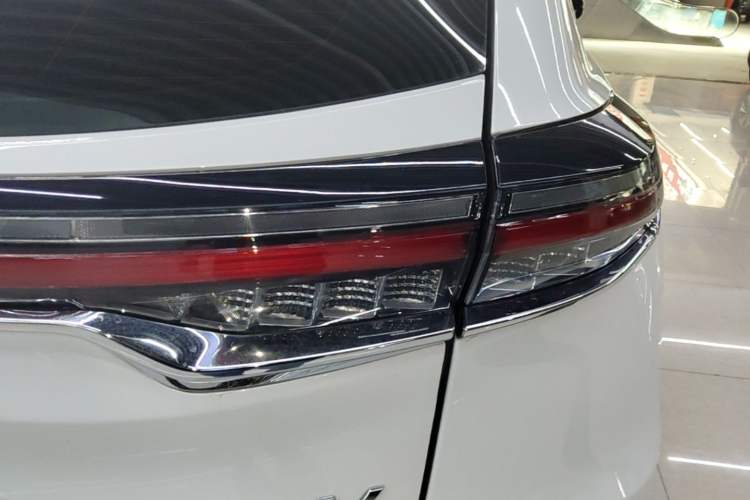 Used Honda UR-V 2020 370TURBO Two-Wheel Drive Luxury Edition Right Rear Taillight