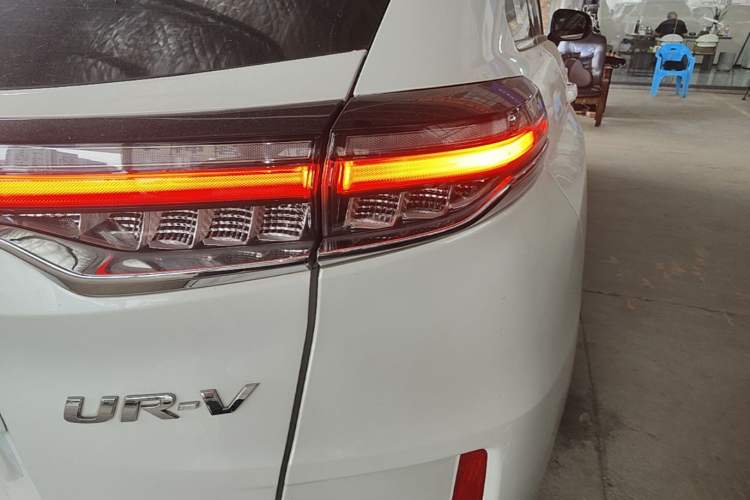 Used Honda UR-V 2020 240TURBO Two-Wheel Drive Zhiyue Version Right Rear Taillight