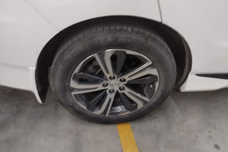 Used Honda UR-V 2020 240TURBO Two-Wheel Drive Zhiyue Version Right Rear Wheel Hub
