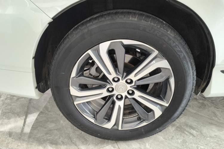 Used Honda UR-V 2020 240TURBO Two-Wheel Drive Zhiyue Version Right Rear Wheel Hub