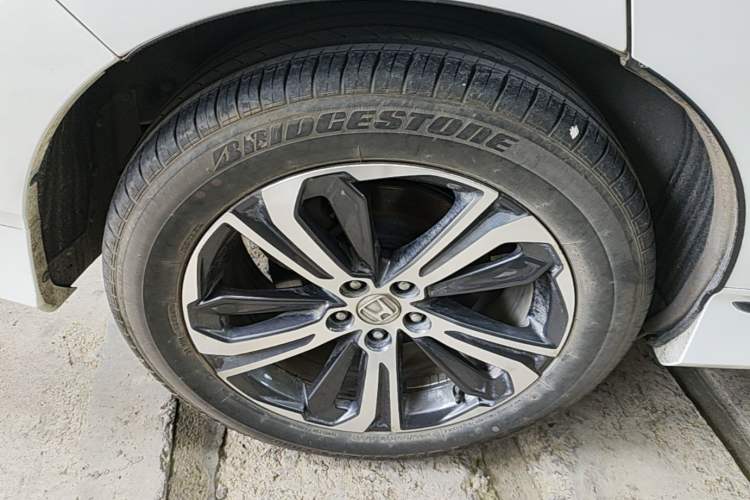Used Honda UR-V 2020 240TURBO Two-Wheel Drive Zhiyue Version Right Rear Wheel Hub