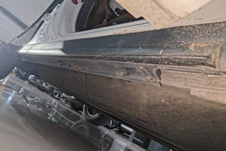 Used Honda UR-V 2020 370TURBO Four-Wheel Drive Prestige Edition Right Side Sill