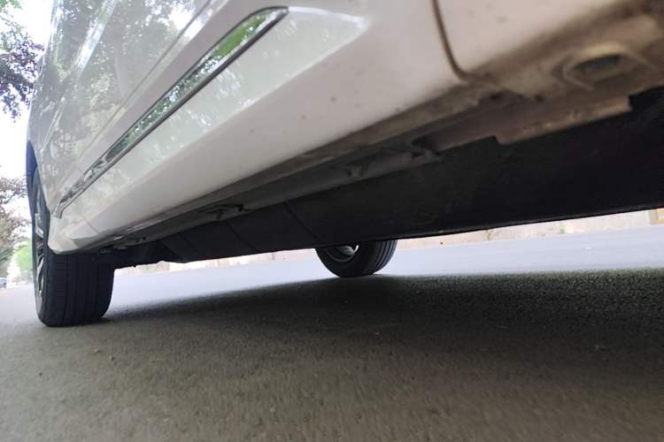 Used Honda UR-V 2020 370TURBO Two-Wheel Drive Luxury Edition Right Side Sill