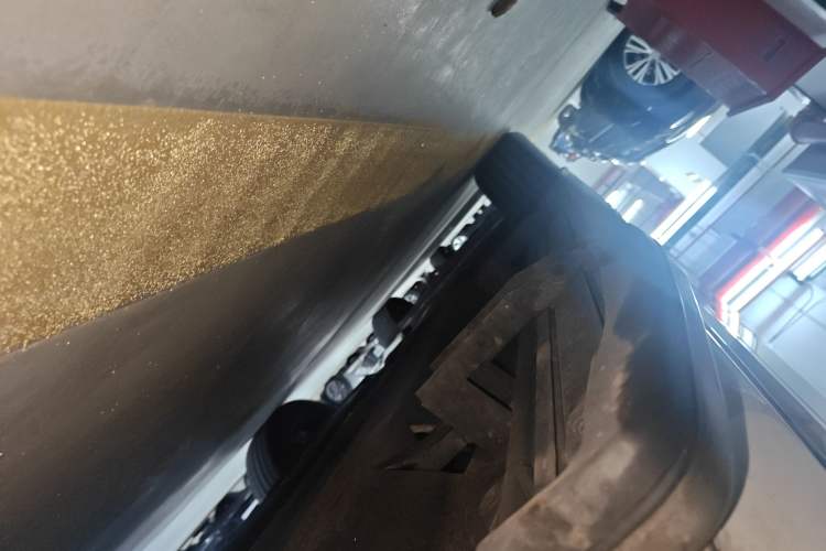 Used Honda UR-V 2020 370TURBO Two-Wheel Drive Luxury Edition Right Side Sill
