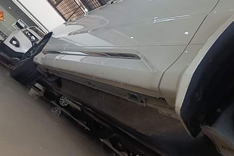 Used Honda UR-V 2020 370TURBO Two-Wheel Drive Luxury Edition Right Side Sill