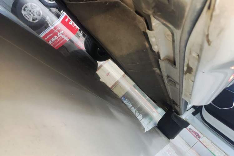 Used Honda UR-V 2020 370TURBO Two-Wheel Drive Luxury Edition Right Side Sill
