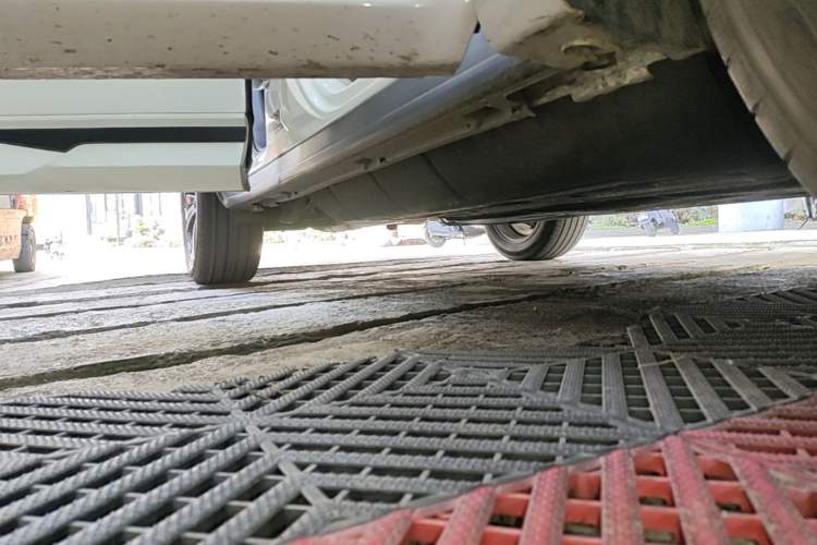 Used Honda UR-V 2020 240TURBO Two-Wheel Drive Zhiyue Version Right Side Sill
