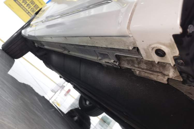 Used Honda UR-V 2020 240TURBO Front-Wheel Drive Elegant Edition Right Side Sill
