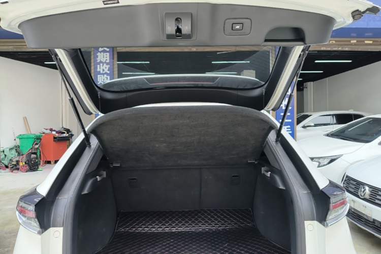 Used Honda UR-V 2020 370TURBO Four-Wheel Drive Prestige Edition Trunk