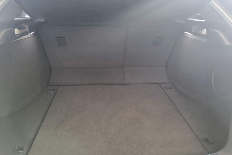 Used Honda UR-V 2020 370TURBO Two-Wheel Drive Luxury Edition Trunk