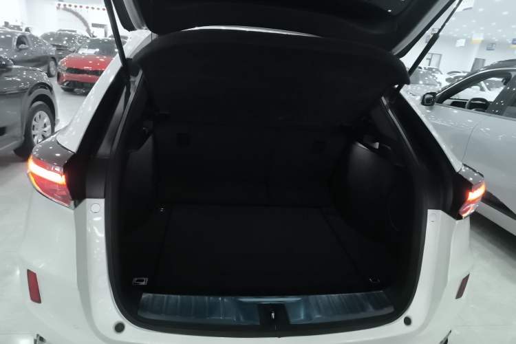 Used Honda UR-V 2020 370TURBO Four-Wheel Drive Prestige Edition Trunk