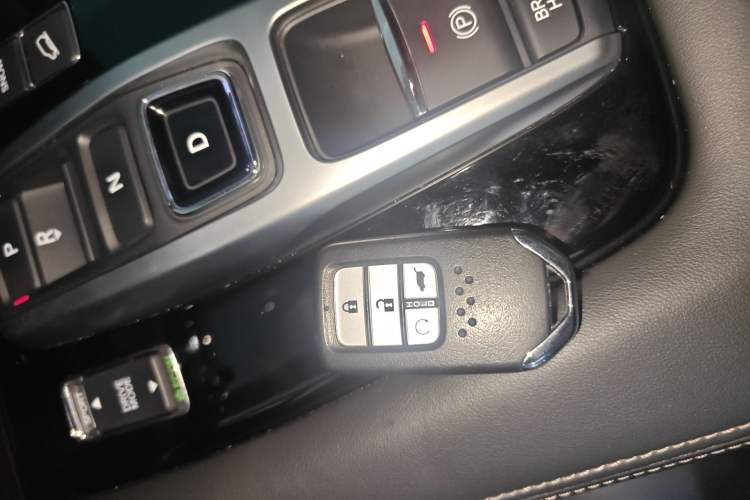 Used Honda UR-V 2020 370TURBO Two-Wheel Drive Luxury Edition Vehicle Key