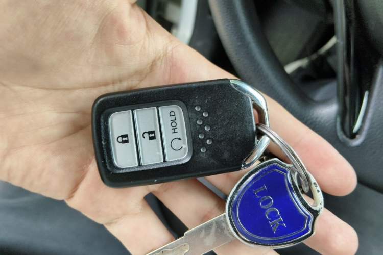 Used Honda UR-V 2020 240TURBO Two-Wheel Drive Zhiyue Version Vehicle Key