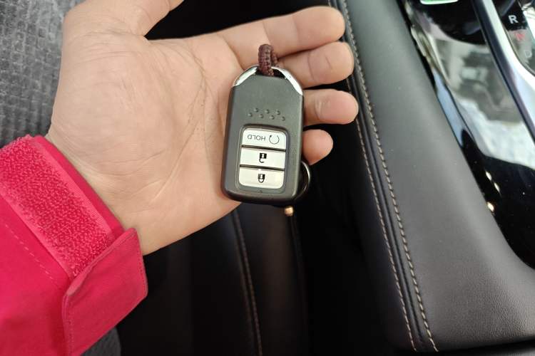 Used Honda UR-V 2020 240TURBO Two-Wheel Drive Zhiyue Version Vehicle Key