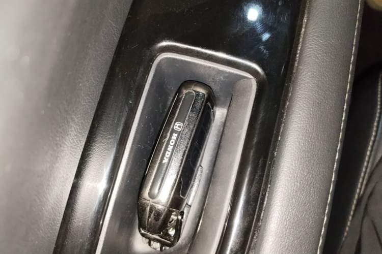 Used Honda UR-V 2020 370TURBO Two-Wheel Drive Luxury Edition Vehicle Key