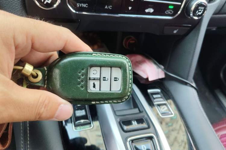 Used Honda UR-V 2020 370TURBO Two-Wheel Drive Luxury Edition Vehicle Key