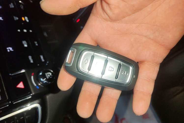 Used Honda UR-V 2020 370TURBO Two-Wheel Drive Luxury Edition Vehicle Key