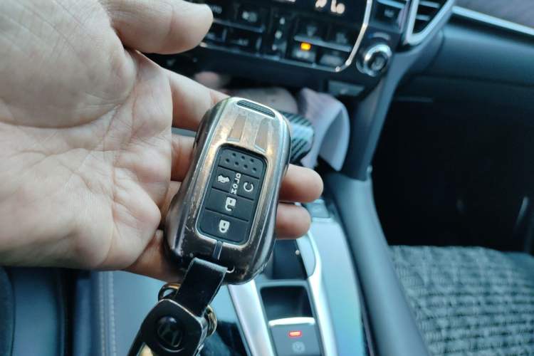 Used Honda UR-V 2020 240TURBO Front-Wheel Drive Elegant Edition Vehicle Key