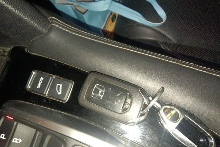 Used Honda UR-V 2020 370TURBO Four-Wheel Drive Prestige Edition Vehicle Key