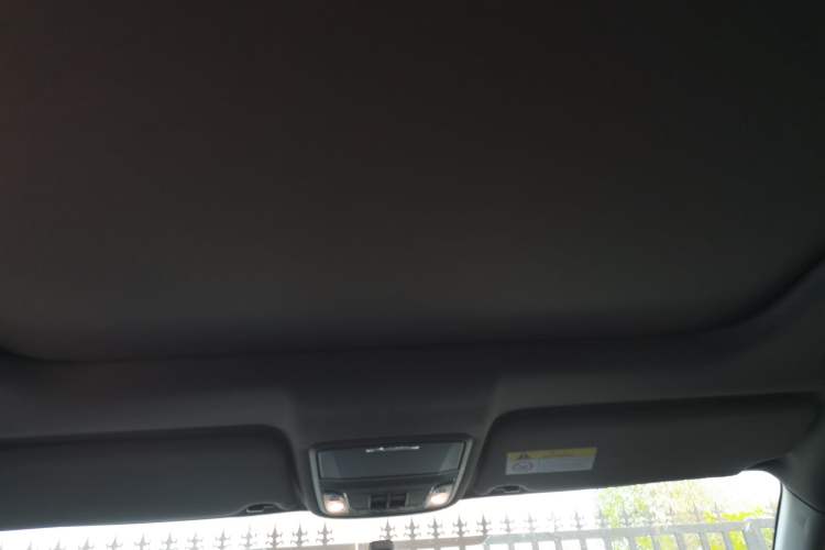 Used Honda UR-V 2020 370TURBO Two-Wheel Drive Luxury Edition Headliner