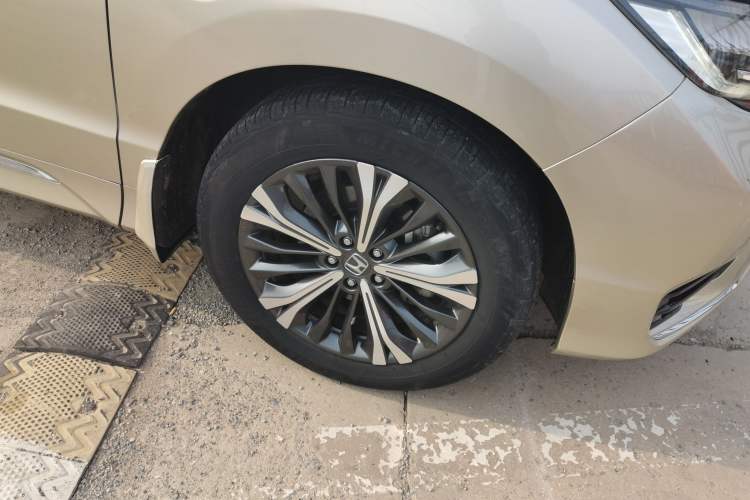 Used Honda UR-V 2020 370TURBO Two-Wheel Drive Luxury Edition Right Front Wheel Hub