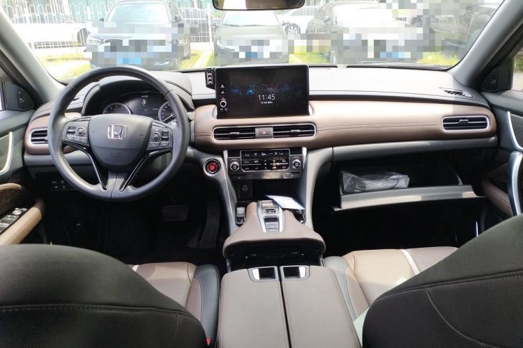 Used Honda UR-V 2023 370TURBO Two-Wheel-Drive Luxury Edition Center Console