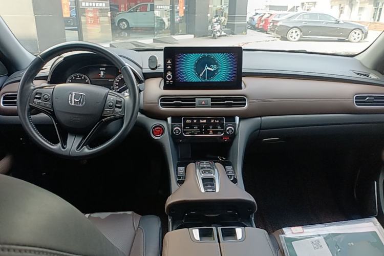 Used Honda UR-V 2023 370TURBO Two-Wheel-Drive Luxury Edition Center Console