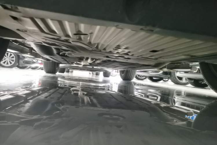 Used Honda UR-V 2023 370TURBO Two-Wheel-Drive Luxury Edition Chassis Front Left