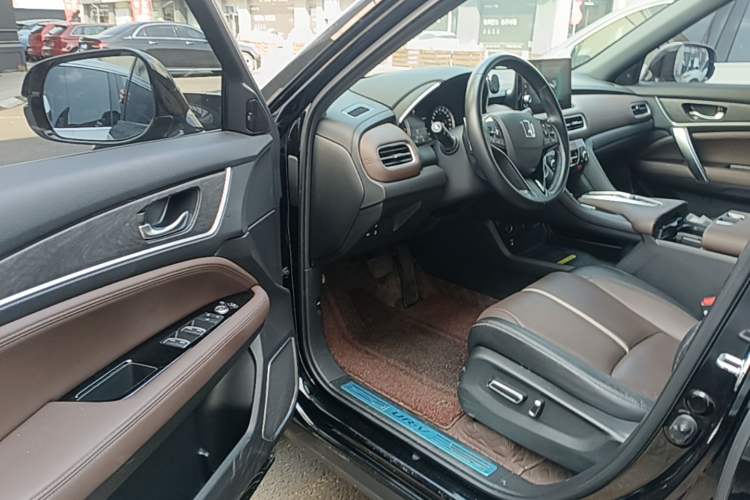 Used Honda UR-V 2023 370TURBO Two-Wheel-Drive Luxury Edition Driver Seat