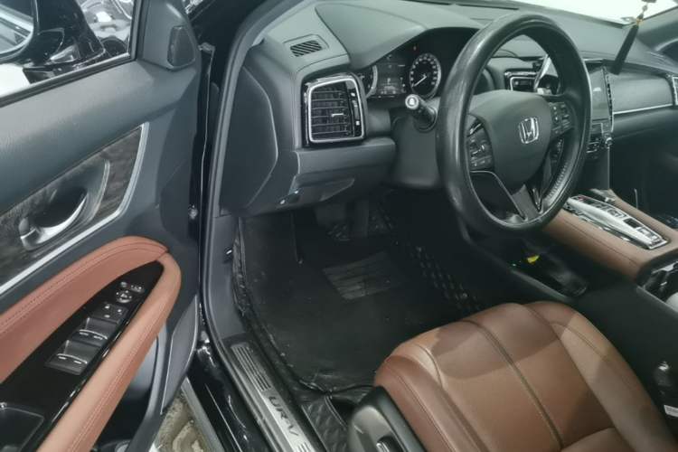 Used Honda UR-V 2023 370TURBO Two-Wheel-Drive Luxury Edition Driver Seat