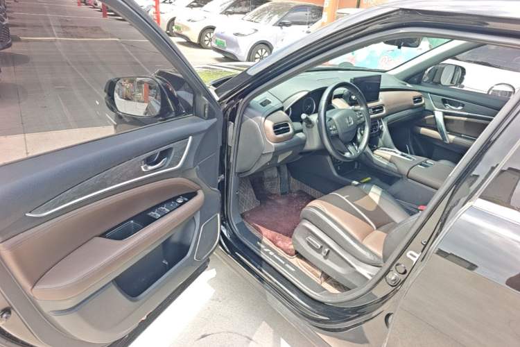 Used Honda UR-V 2023 370TURBO Two-Wheel-Drive Luxury Edition Driver Seat