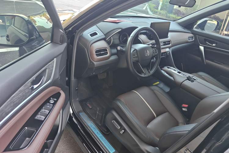 Used Honda UR-V 2023 370TURBO Two-Wheel-Drive Luxury Edition Driver Seat