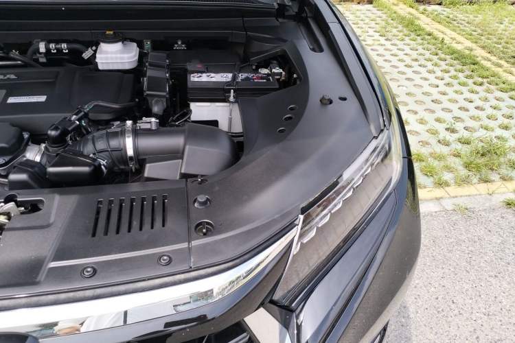Used Honda UR-V 2023 370TURBO Two-Wheel-Drive Luxury Edition Engine Bay Left